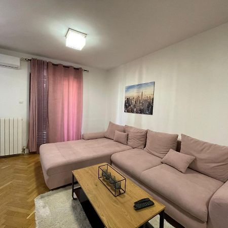 מאלינסקה Apartments Fratelli מראה חיצוני תמונה