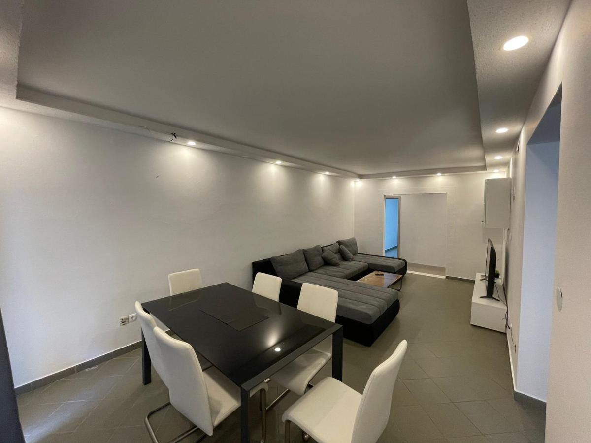מאלינסקה Apartments Fratelli מראה חיצוני תמונה
